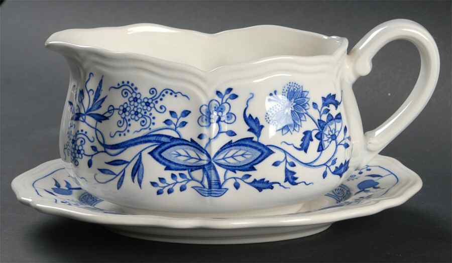 Loire Blue Gravy Boat & Underplate by Nikko-1