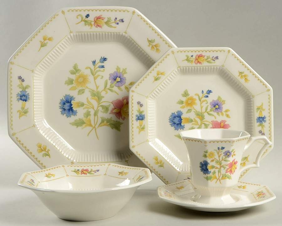 Magenta 5 Piece Place Setting by Nikko-1