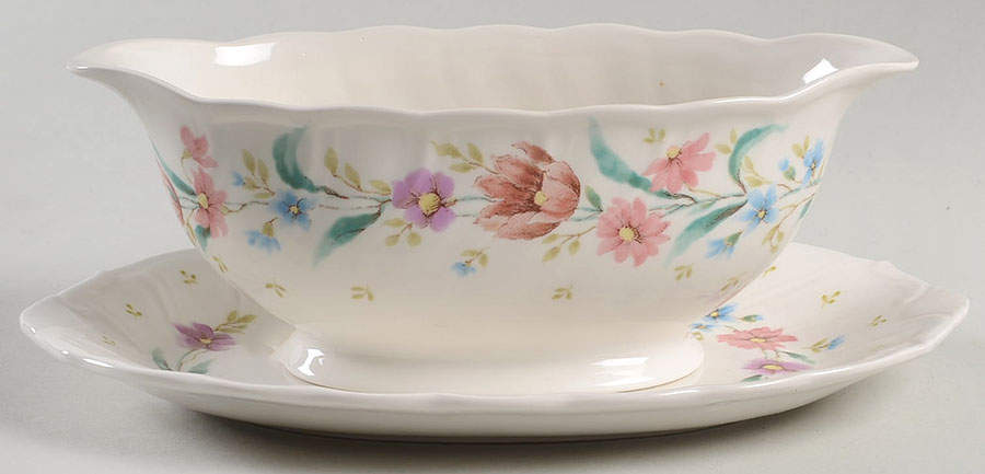 Mountain Rose Gravy Boat & Underplate by Nikko-1