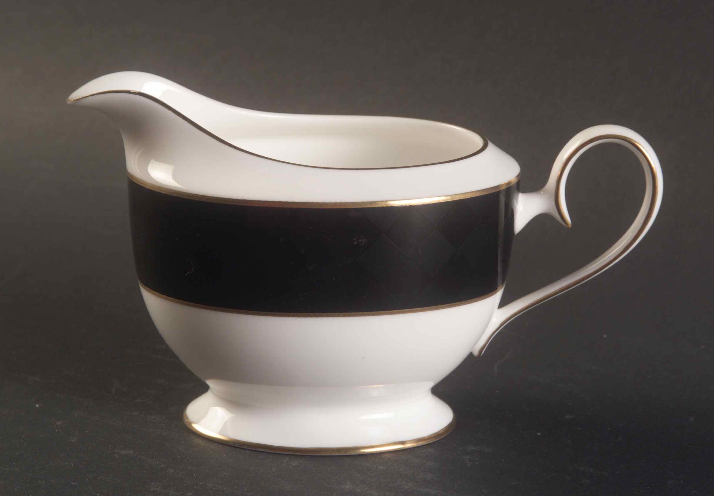 Mystique Creamer by Nikko-1