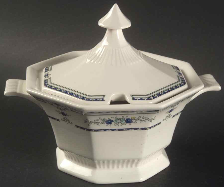 Newport Sauce Boat & Lid by Nikko-1