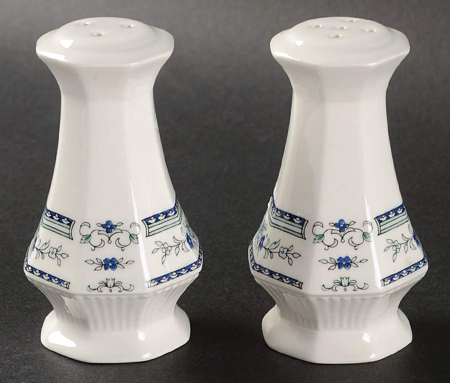Newport Salt & Pepper Set by Nikko-1