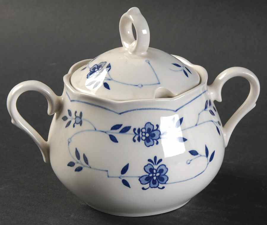 NIK17 Sugar Bowl & Lid by Nikko-1