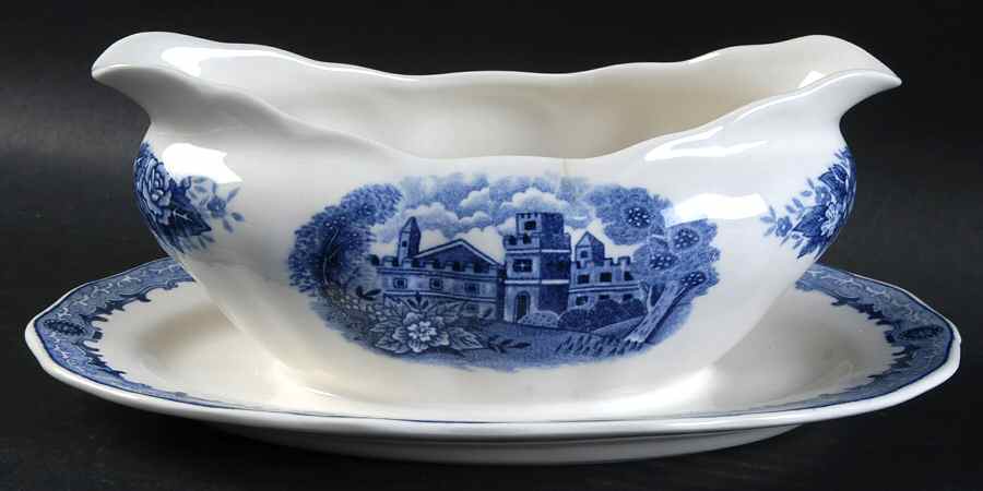 NIK19 Gravy Boat with Attached Underplate by Nikko-1