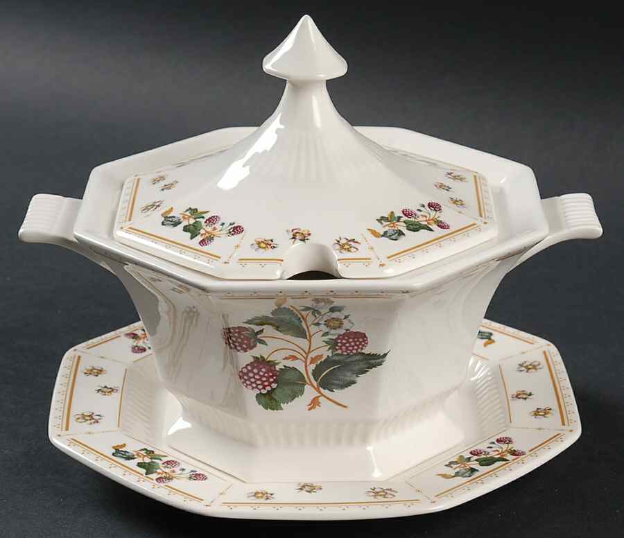 Orchard Sauce Boat & Lid with Underplate by Nikko-1