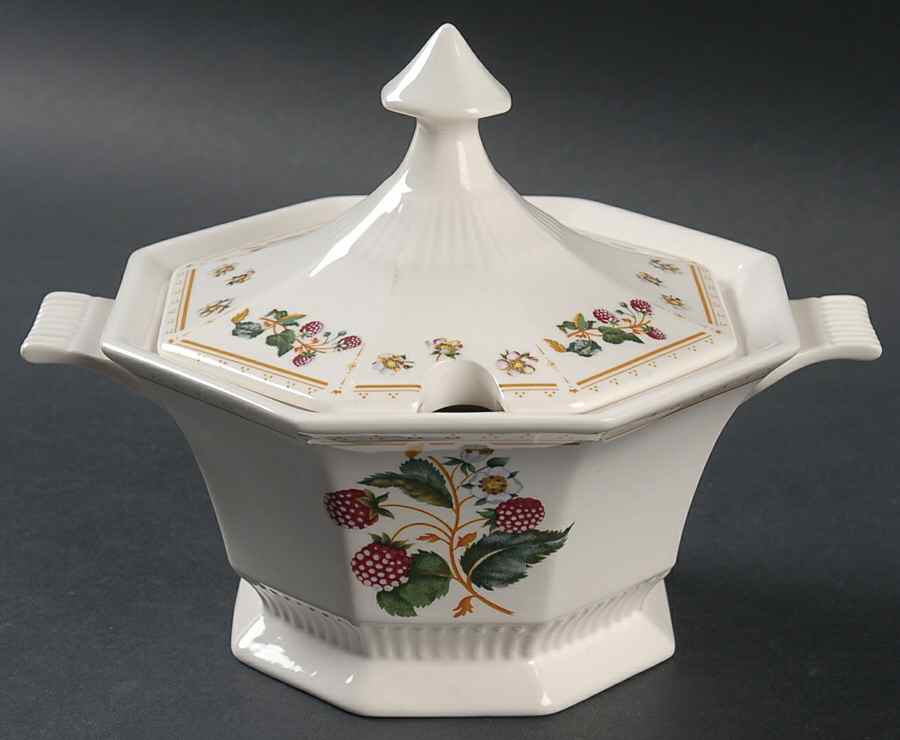 Orchard Sauce Boat & Lid by Nikko-1