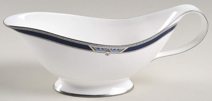 Paramount (Bone) Gravy Boat by Nikko-1