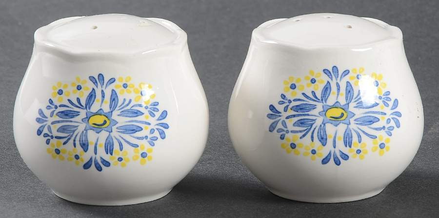 Pleasantdale Salt & Pepper Set by Nikko-1