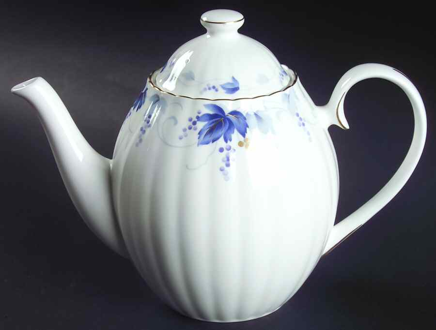 Raceme Coffee Pot & Lid by Nikko-1