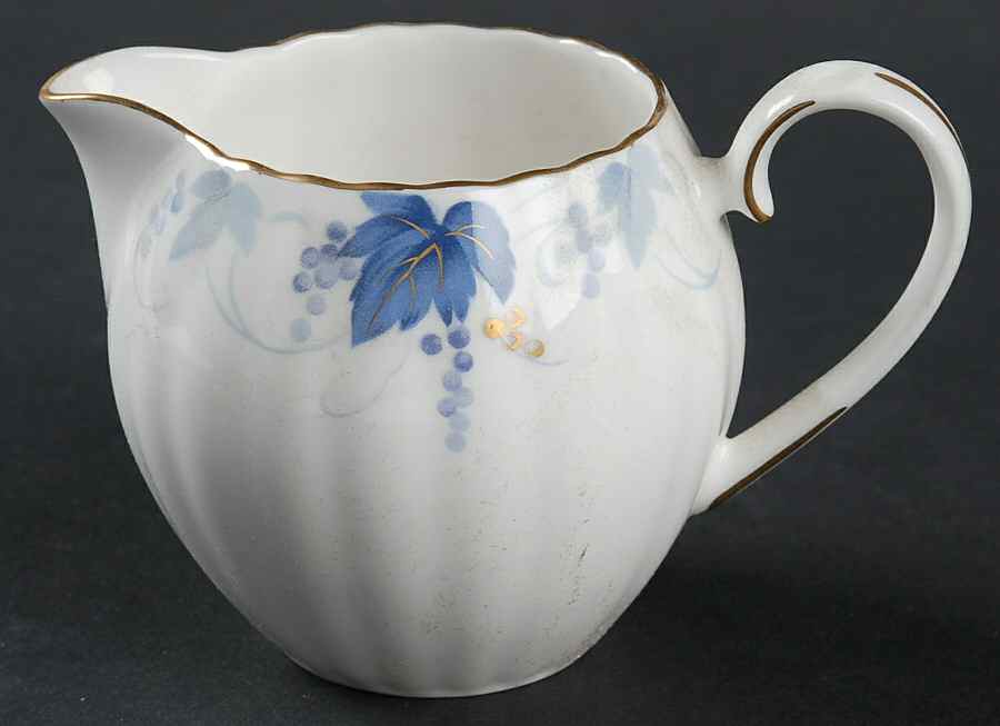 Raceme Creamer by Nikko-1