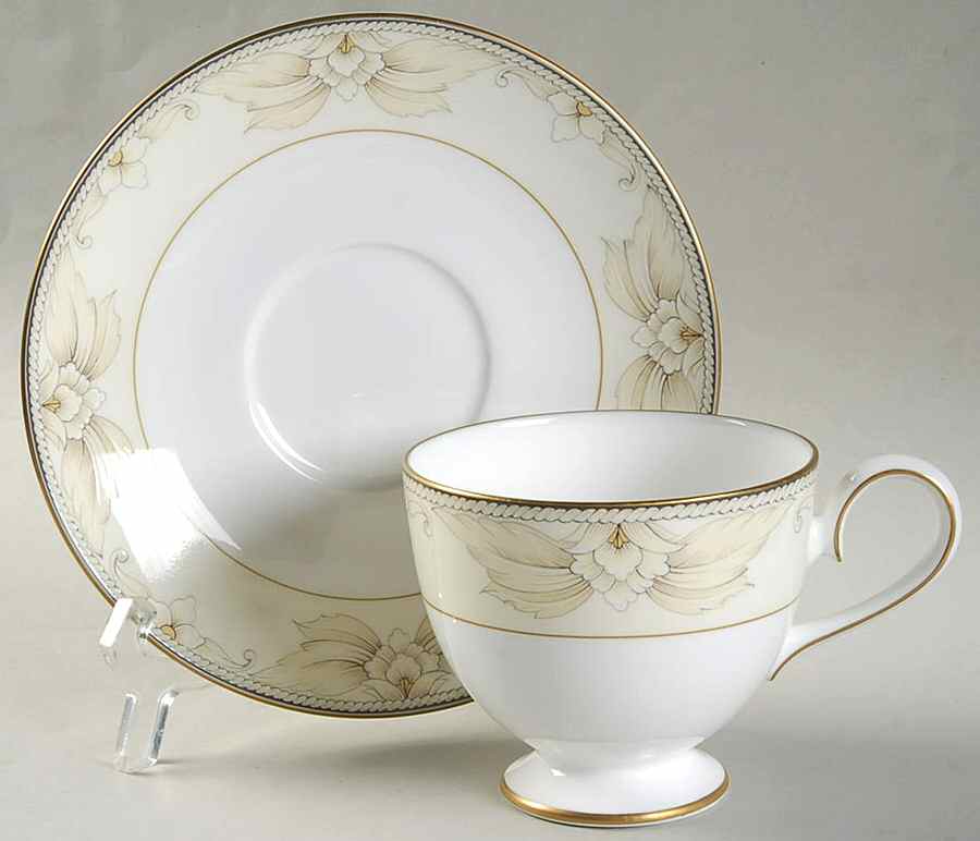 Rapture Footed Cup & Saucer Set by Nikko-1