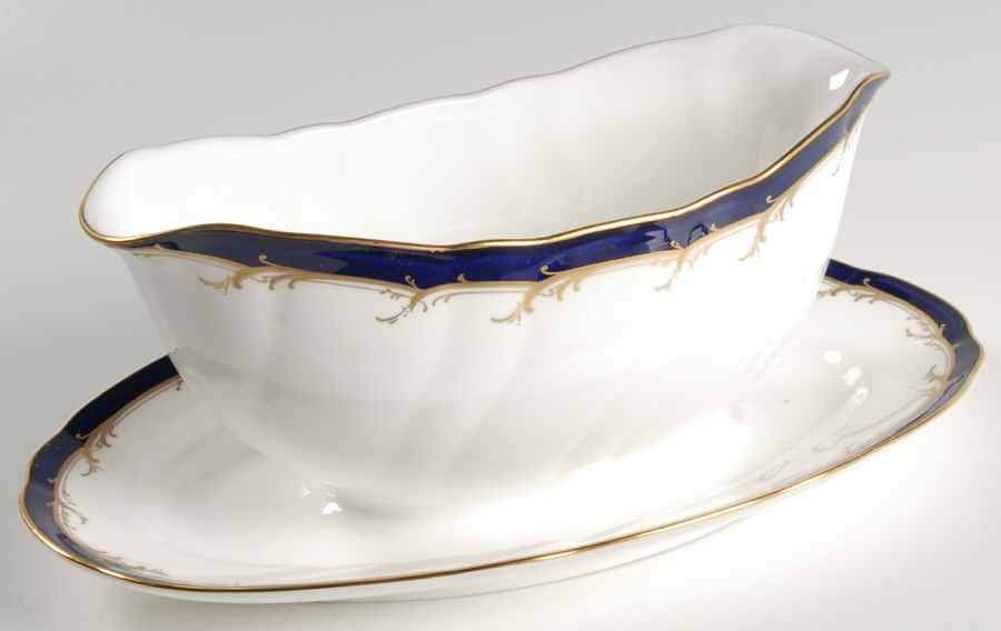 Rochelle Gravy Boat with Attached Underplate by Nikko-1