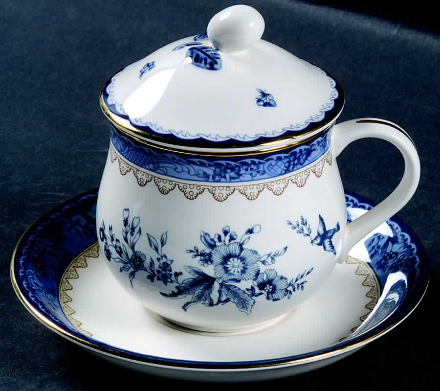 Sanctuary Cocoa Cup & Saucer with Lid by Nikko-1