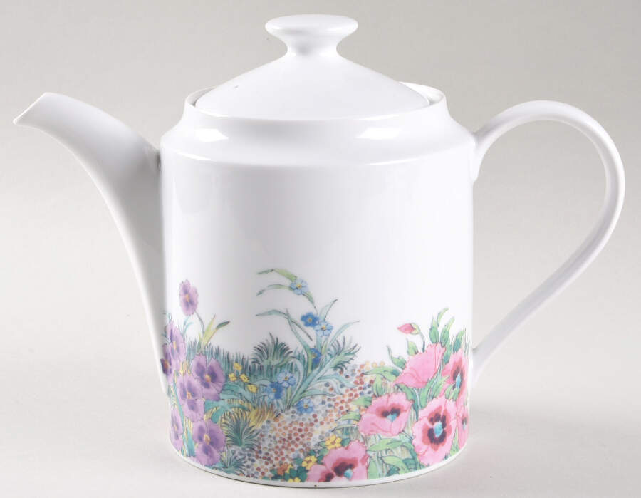 Secret Garden Tea/Coffee Pot & Lid by Nikko-1