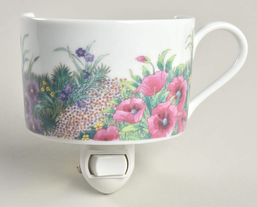 Secret Garden 1 5/8" + cup (H) Night Light/Cup HC by Nikko-1