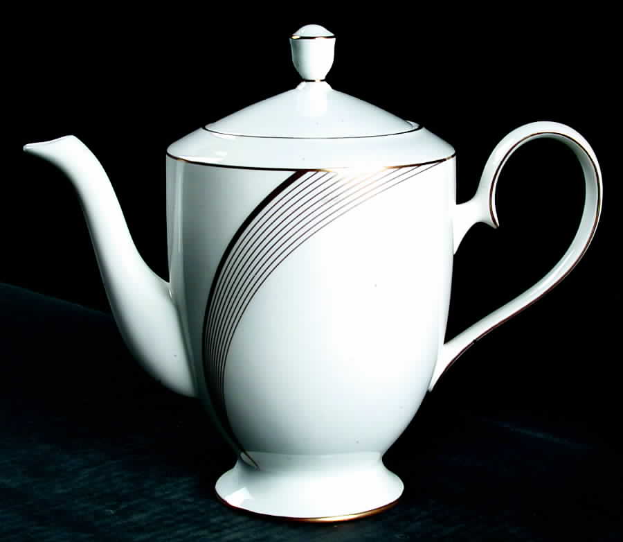 Starlight Coffee Pot & Lid by Nikko-1