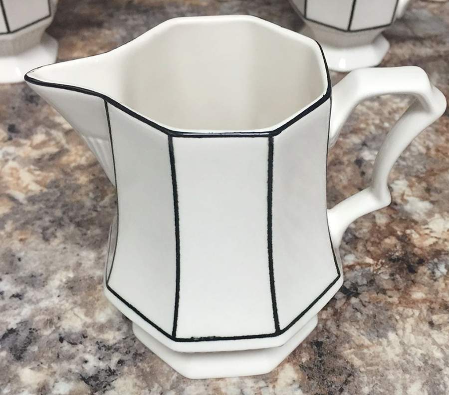 Top Hat Creamer by Nikko-1