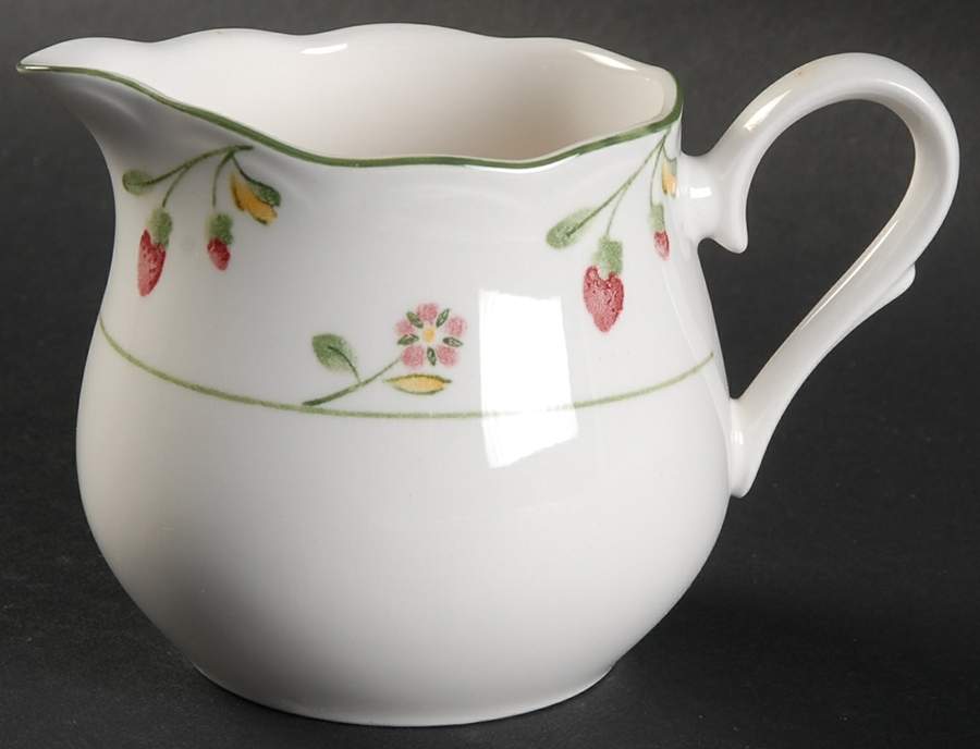 Versailles Creamer by Nikko-1