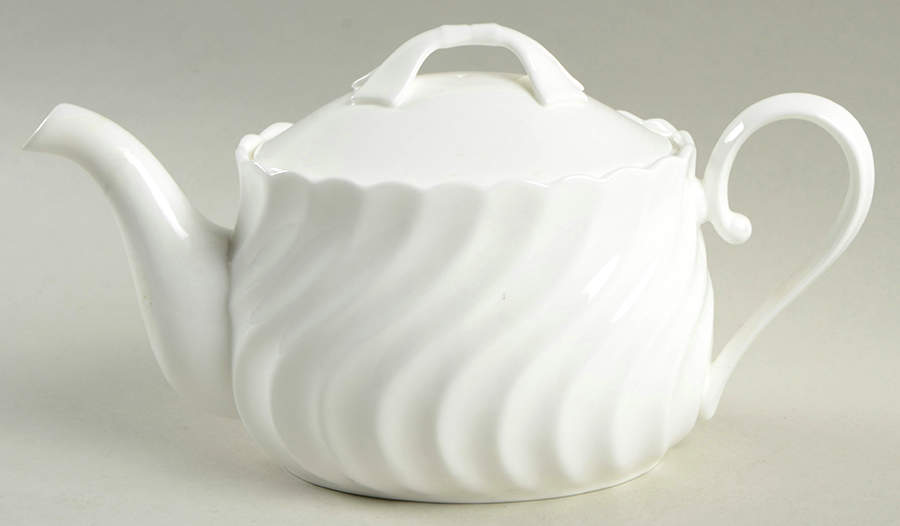 White Elegance Mini Teapot & Lid by Nikko-1