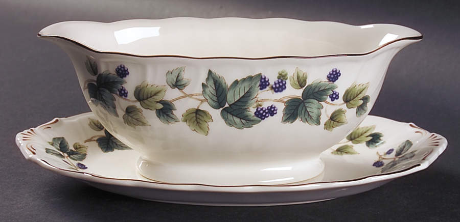 Wild Berry Gravy Boat & Underplate (Relish/Butter) by Nikko-1