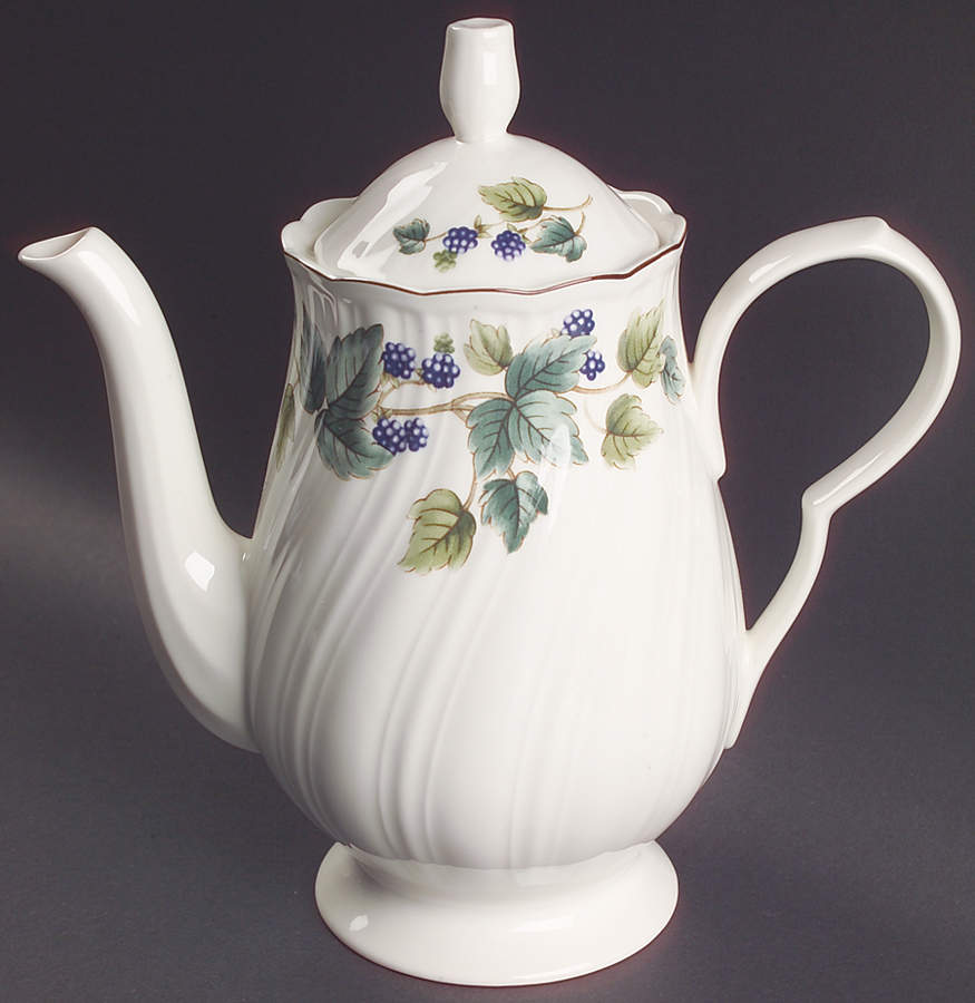 Wild Berry Coffee Pot & Lid by Nikko-1