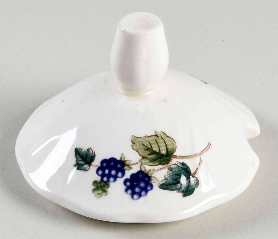 Wild Berry Lid for Sugar Bowl by Nikko-1