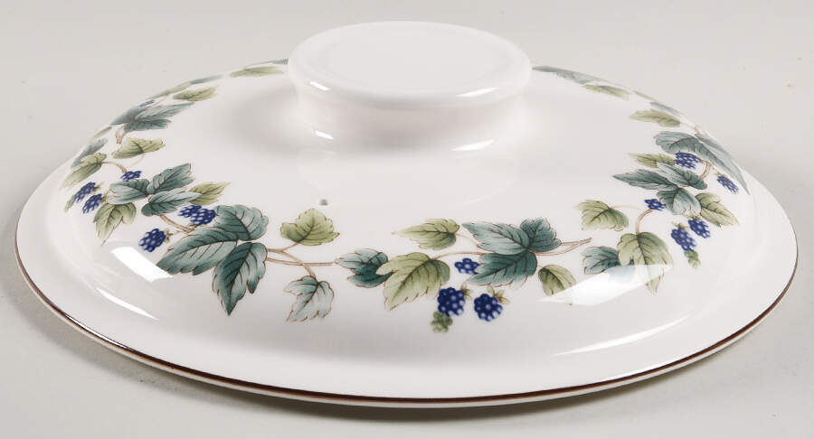 Wild Berry Lid for 2.5 Qt Round Casserole by Nikko-1