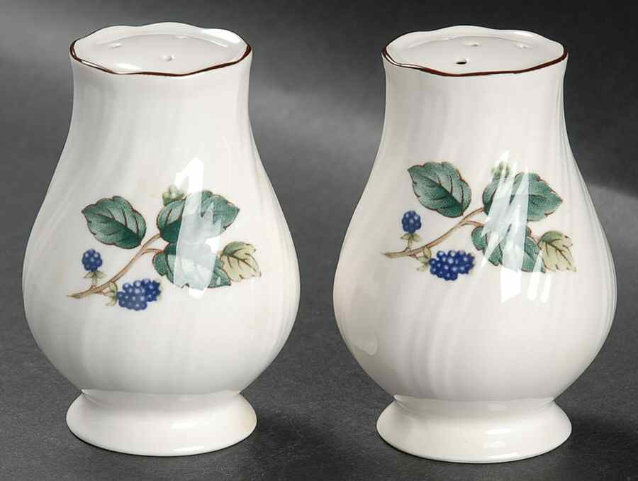 Wild Berry Salt & Pepper Set by Nikko-1