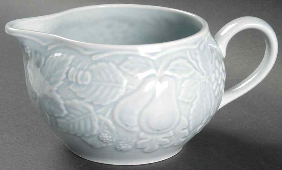 Woodbury Blue Open Sauce Boat by Nikko-1
