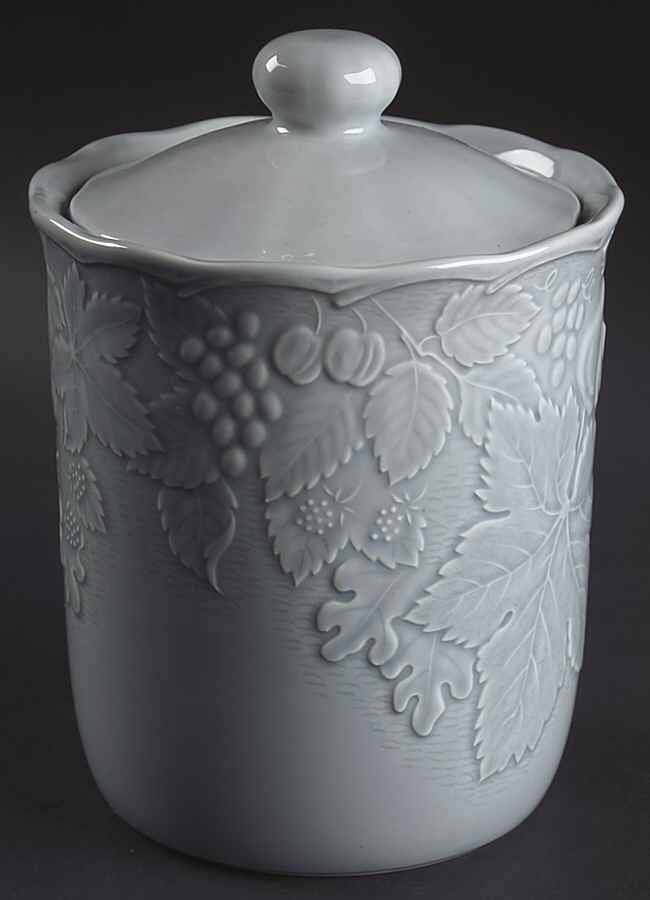 Woodbury Blue Medium Canister & Lid by Nikko-1