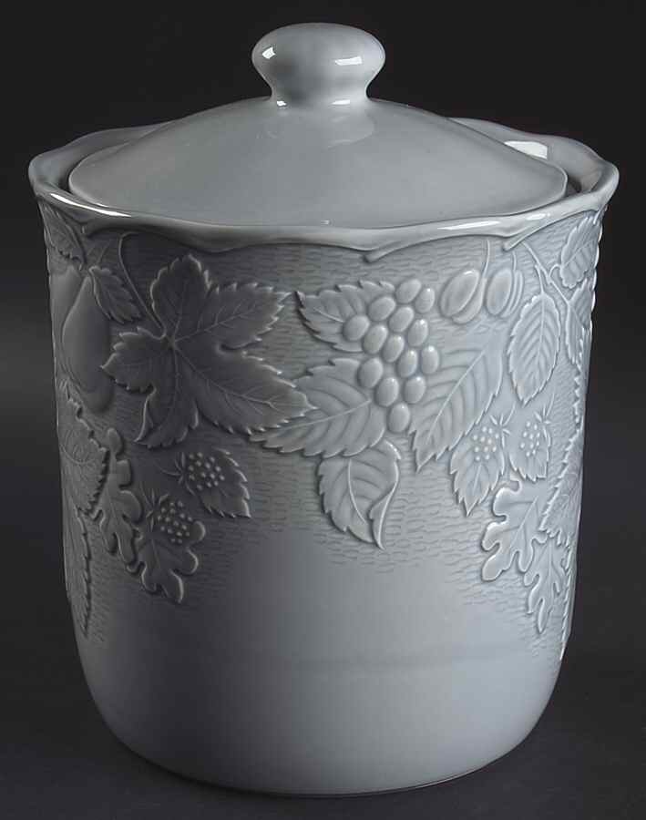 Woodbury Blue Extra Large Canister & Lid by Nikko-1