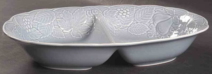 Woodbury Blue 12" Oval Divided Vegetable Bowl by Nikko-1