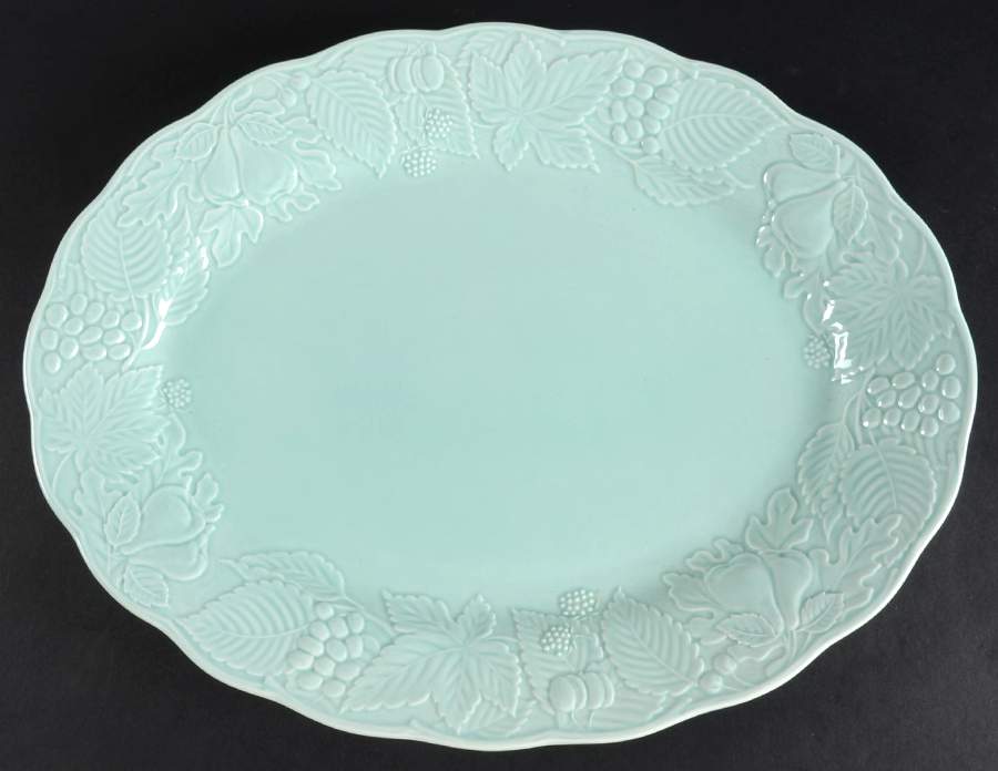 Woodbury Green 14" Oval Serving Platter by Nikko-1
