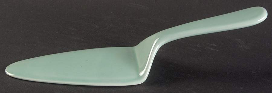 Woodbury Green Solid Ceramic Pie/Cake Server by Nikko-1