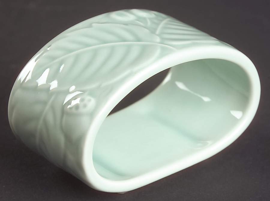 Woodbury Green Napkin Ring by Nikko-1