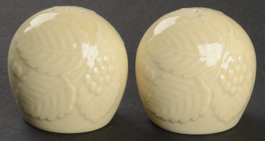 Woodbury Peach Salt & Pepper Set by Nikko-1