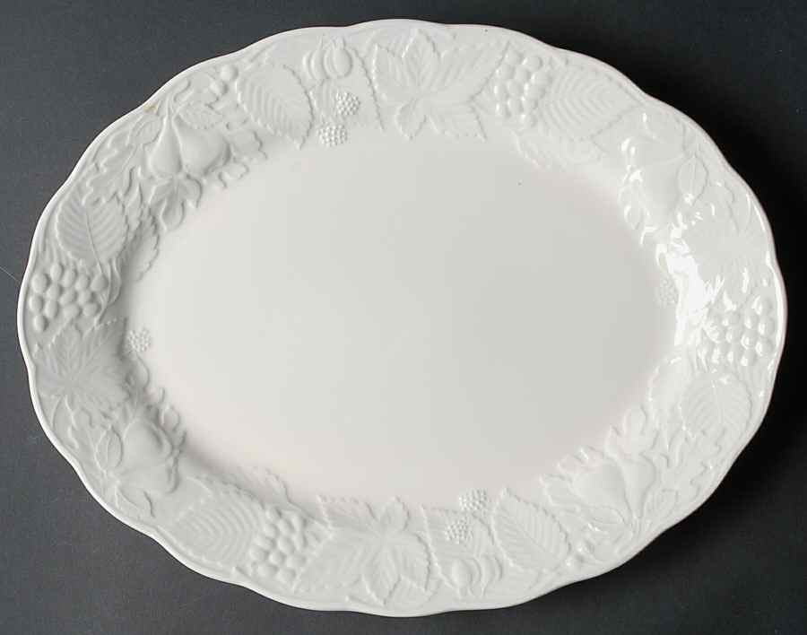 Woodbury White 14" Oval Serving Platter by Nikko-1