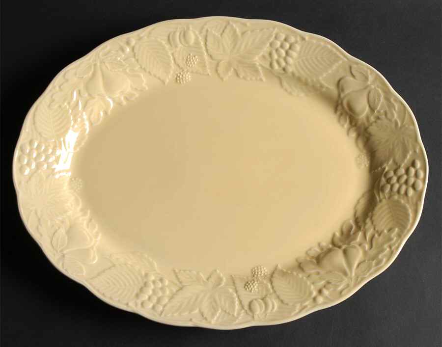 Woodbury Yellow 14" Oval Serving Platter by Nikko-1