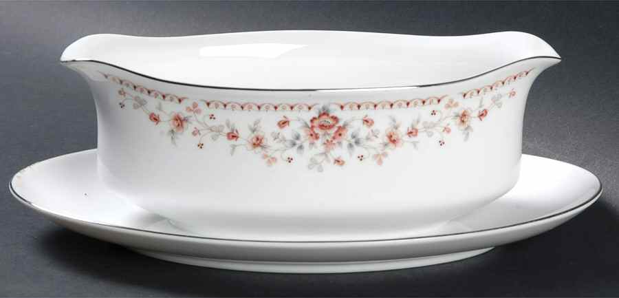 Allegro Gravy Boat with Attached Underplate by Nitto-1