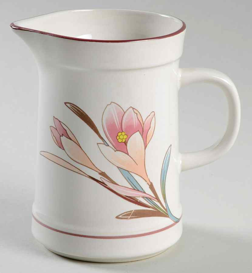 Bouquet Rouge Creamer by Nitto-1