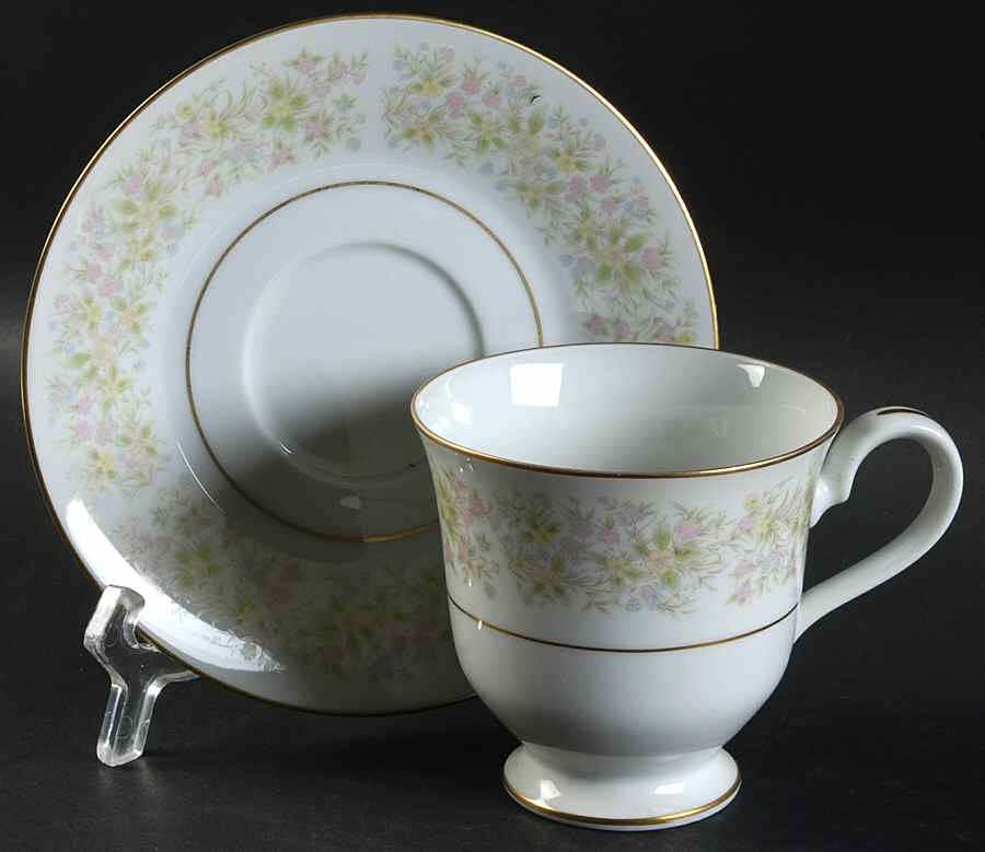Botanica Footed Cup & Saucer Set by Nitto-1