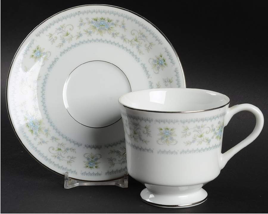Casino Footed Cup & Saucer Set by Nitto-1