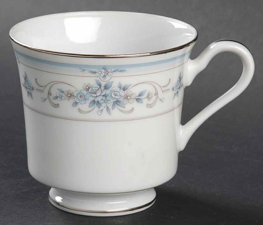 Claridge Footed Cup by Nitto-1