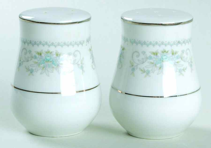 Cumberland Salt & Pepper Set by Nitto-1