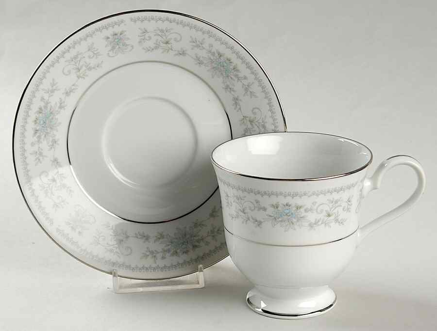 Cumberland Footed Cup & Saucer Set by Nitto-1