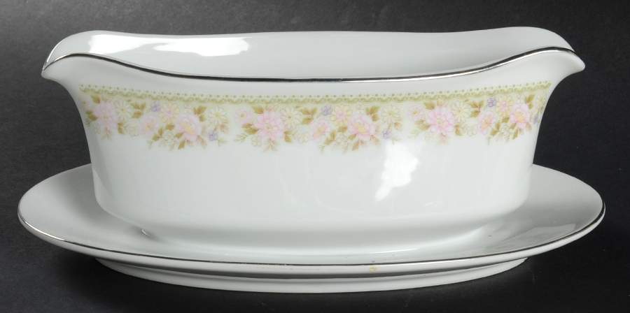 Festival Gravy Boat with Attached Underplate by Nitto-1