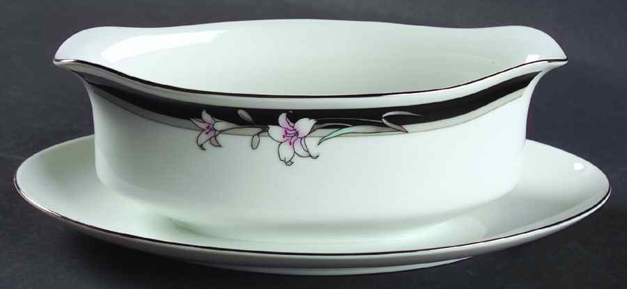 Kabuki Gravy Boat with Attached Underplate by Nitto-1