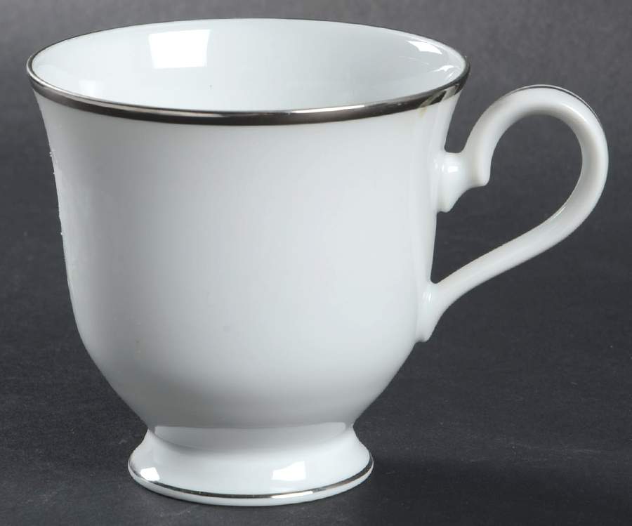 Mayfair Footed Cup by Nitto-1