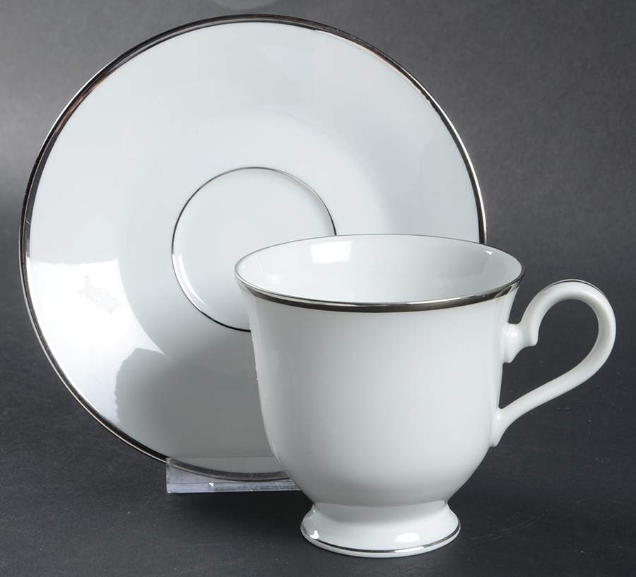Mayfair Footed Cup & Saucer Set by Nitto-1