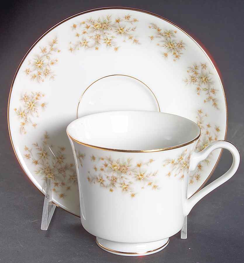 Melrose Footed Cup & Saucer Set by Nitto-1